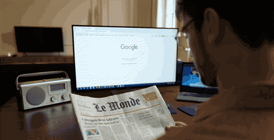 canaux d'acquisition : un poste radio, un ordinateur sur google, un journal papier le monde, une télévision en arrière plan